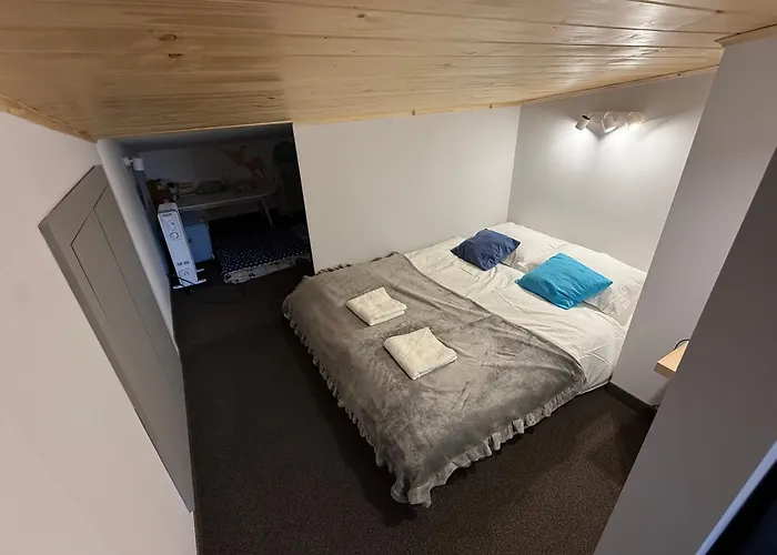 Zakohome- Centrum كوشتيليسكا